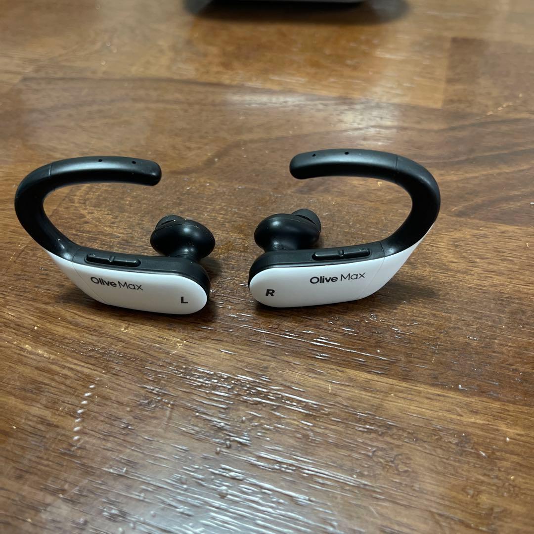 オ*ン様 Olive Max ワイヤレスイヤホン 充電ケース付き