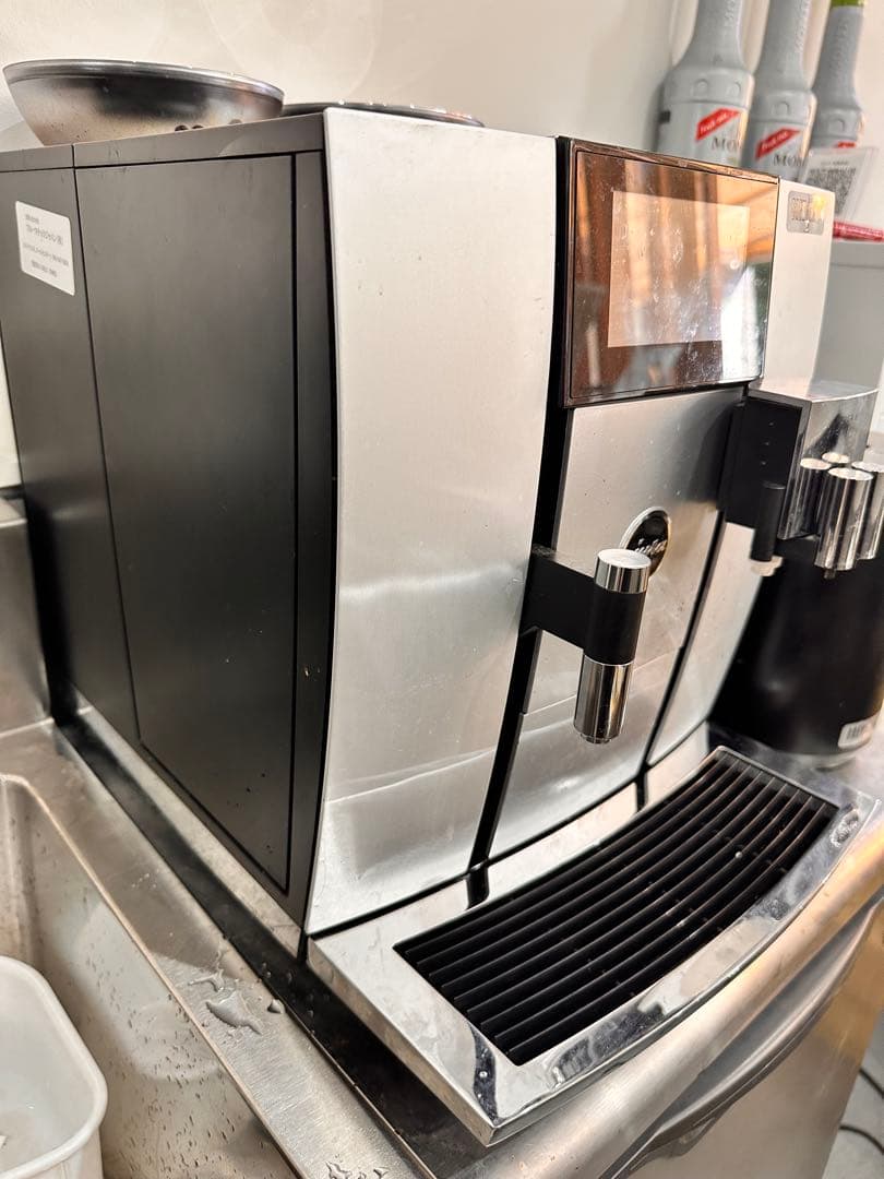 JURA GIGA 6 自動エスプレッソマシン