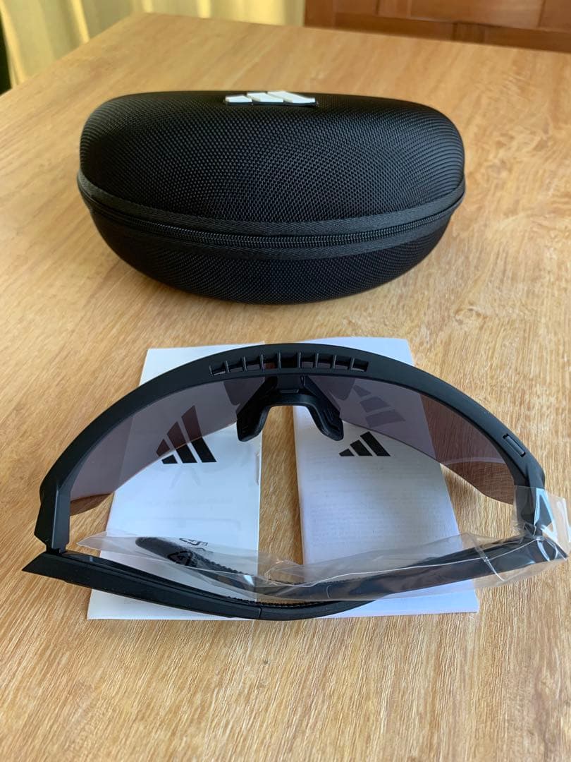 adidas スポーツサングラス　オレンジ/ブラック 青山学院　太田蒼生黒田朝日