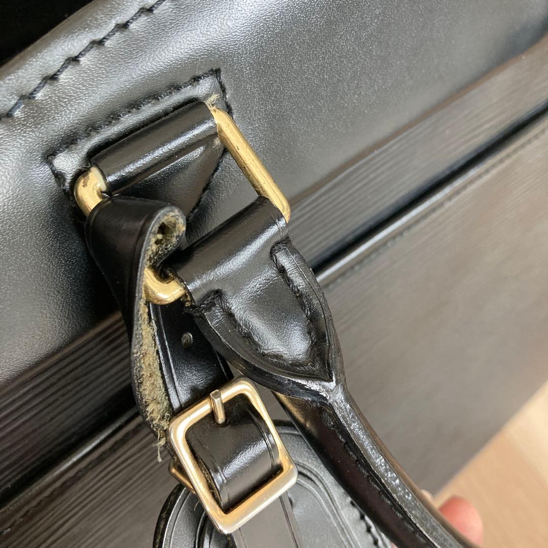 ルイヴィトン エピ リヴィエラ