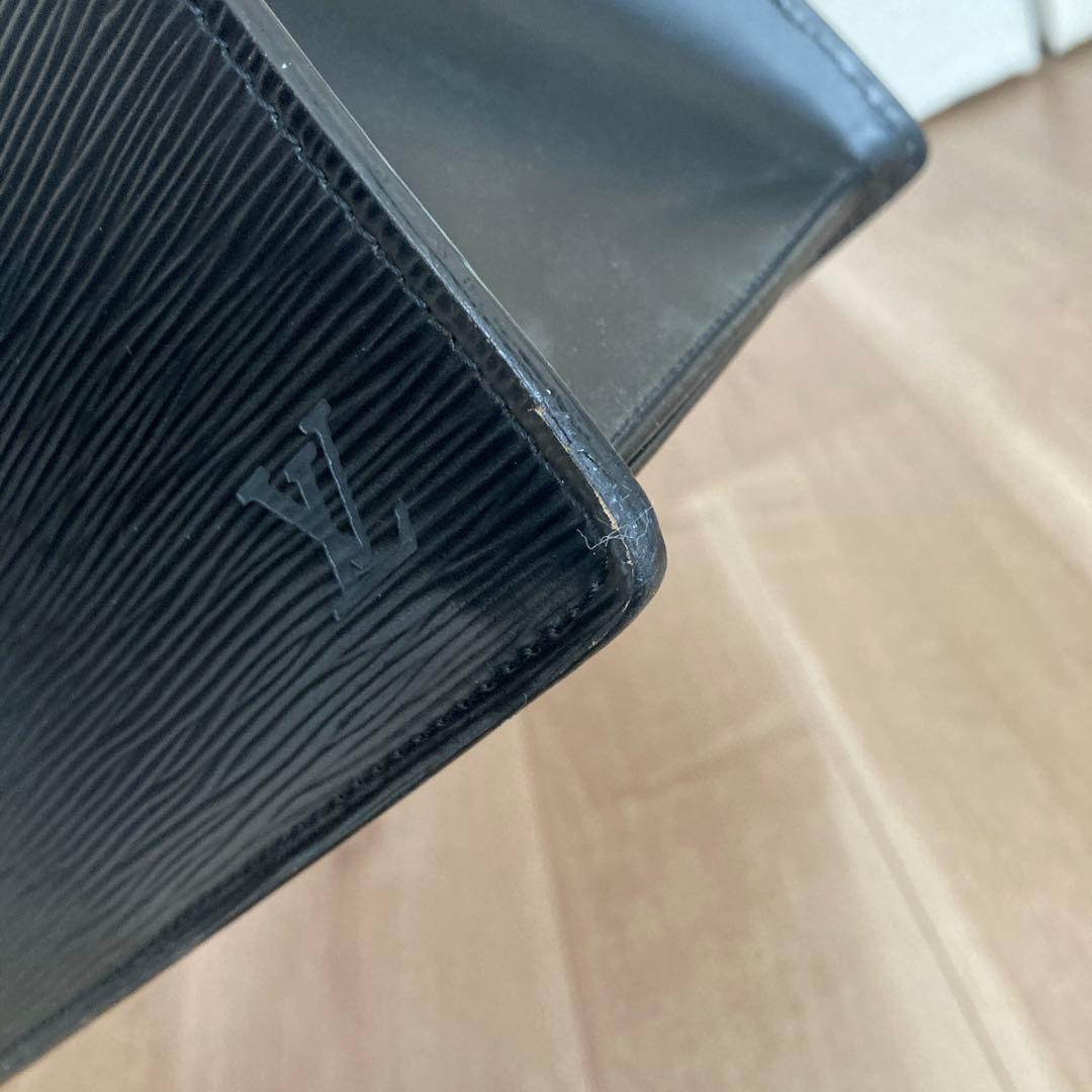 ルイヴィトン エピ リヴィエラ