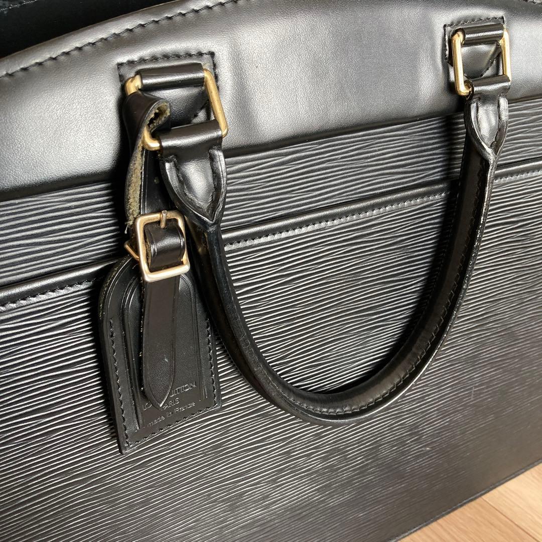 ルイヴィトン エピ リヴィエラ