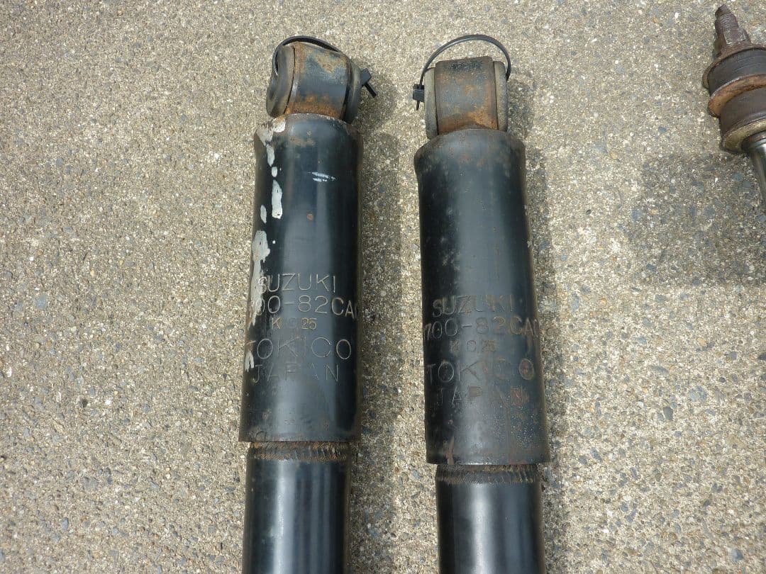 ジムニー JA22W 足回り サス ショック ラテラル 一式 カヤバ トキコ