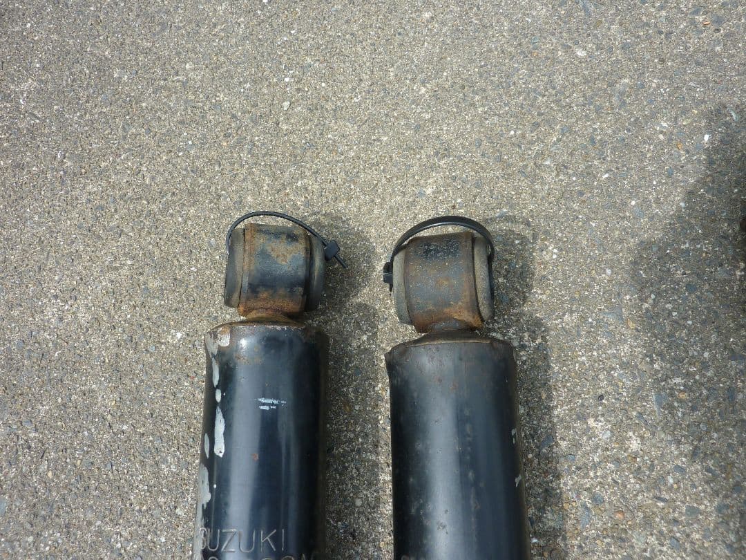 ジムニー JA22W 足回り サス ショック ラテラル 一式 カヤバ トキコ