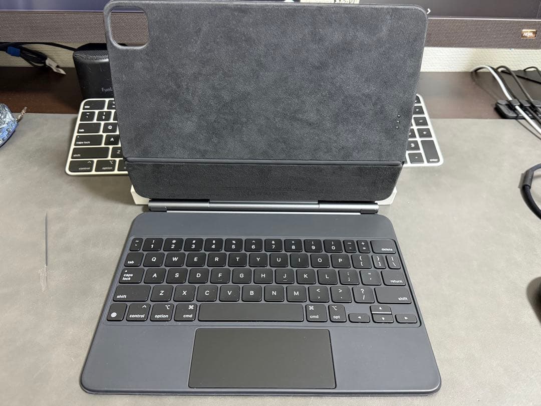 iPad11インチ用 Magic Keyboard US配列 MXQT2LL/A