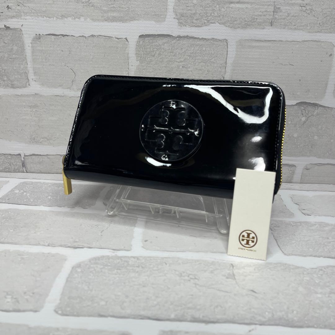 (未使用品)大人気、トリーバーチ、長財布、ラウンドジップ、エナメル地、デカロゴ