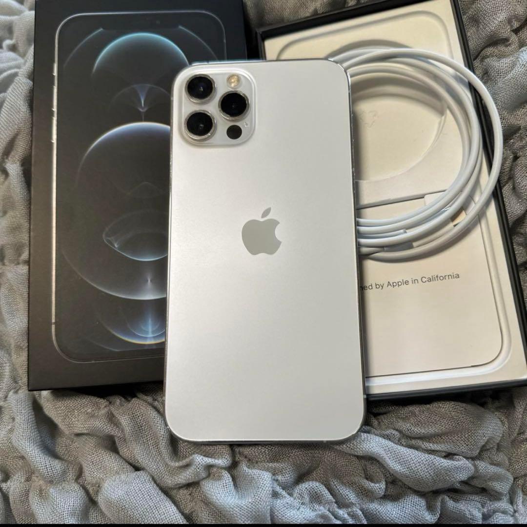 iPhone12 Pro128GBsilver本体