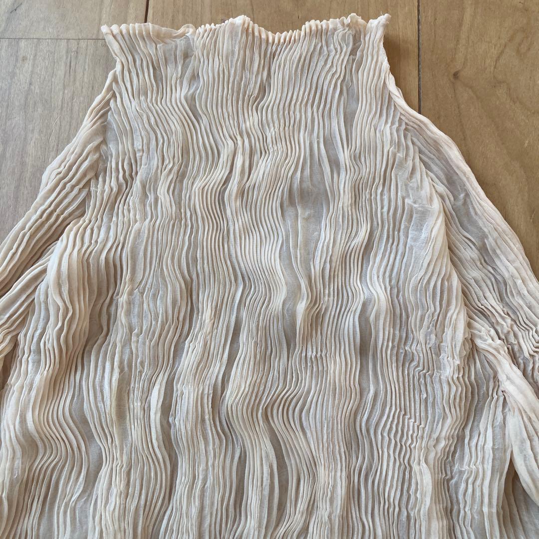 ISSEY MIYAKE WHITE LABEL プリーツ長袖トップス