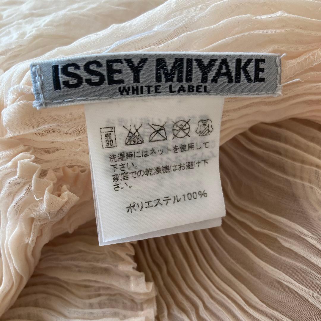 ISSEY MIYAKE WHITE LABEL プリーツ長袖トップス