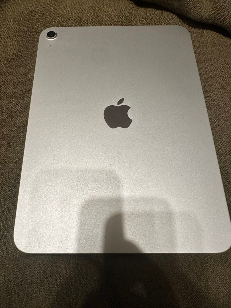 iPad A16 第11世代128GB バッテリー100%