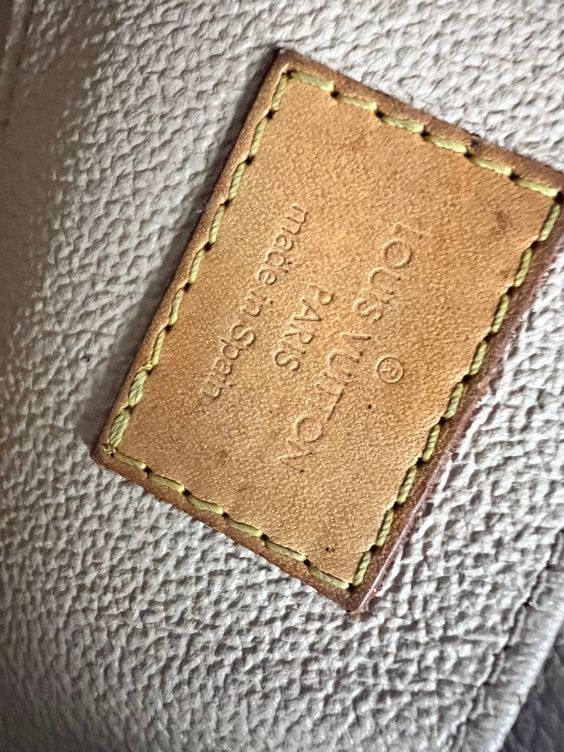 Louis Vuitton モノグラム ボディバッグ　2点　ポーチ　肩掛け