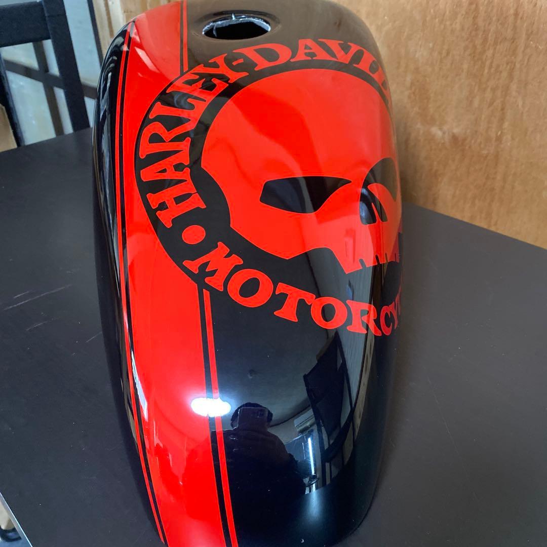 Simon Kustom ブラック／レッド グロス