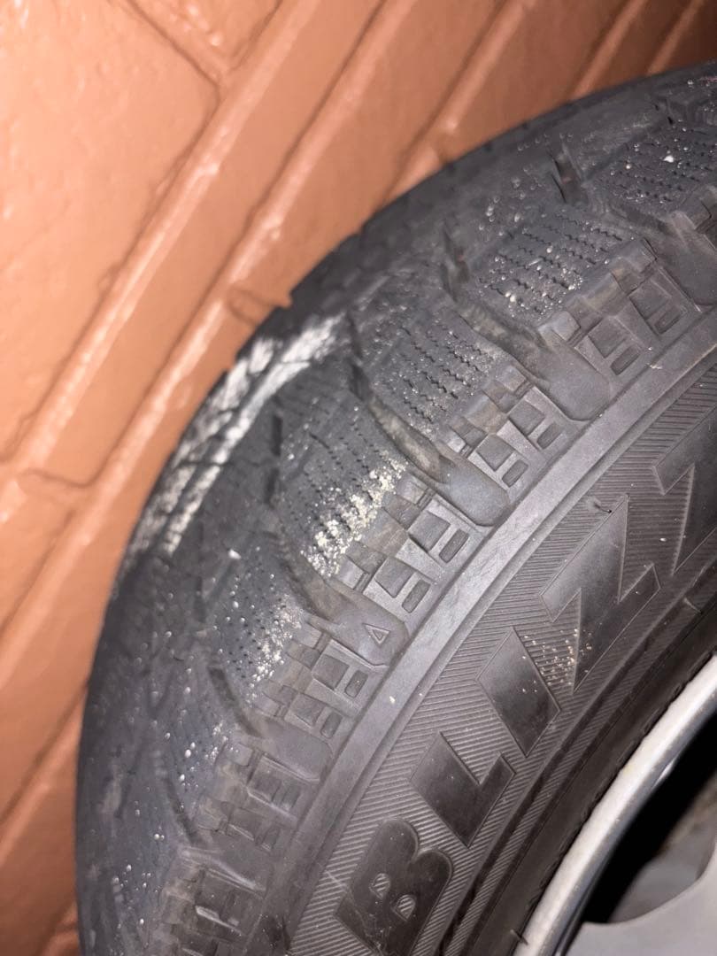 トヨタ　スタッドレスタイヤ（プリウス50前期で使用）