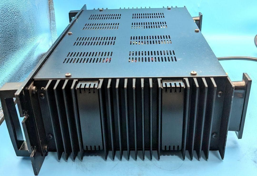 ヤマハ　YAMAHA PC1002 業務用 2ch パワーアンプ