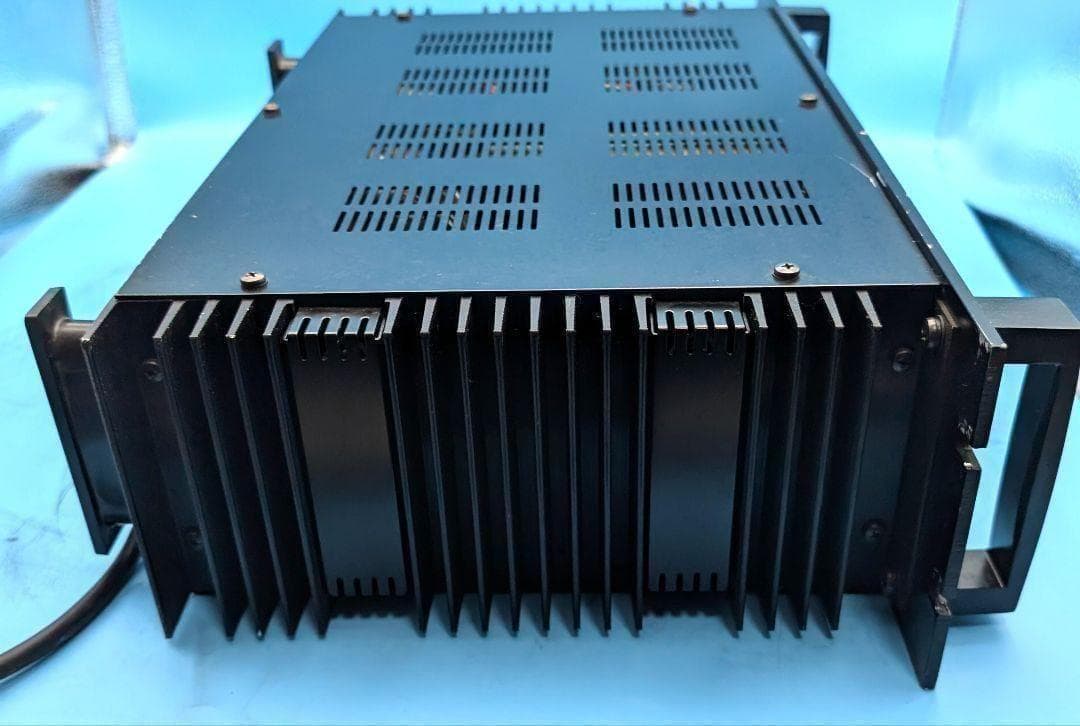 ヤマハ　YAMAHA PC1002 業務用 2ch パワーアンプ