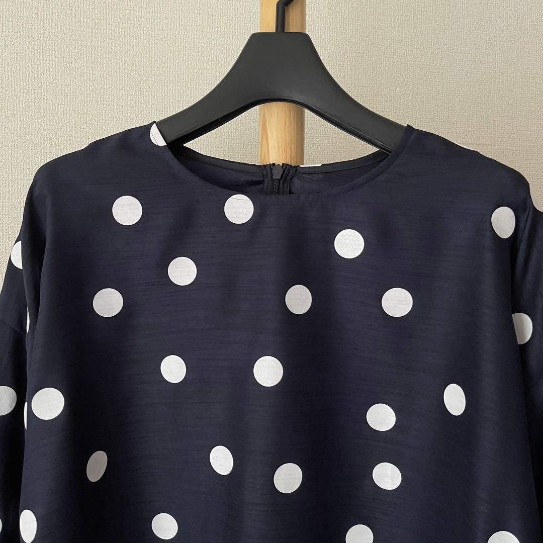 極美品 NOBLE ドットプリントシャンタンブラウス ノーブル ネイビー系