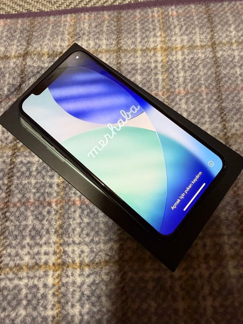 iPhone 11 Pro 64GB バッテリー 84% ミッドナイトグリーン