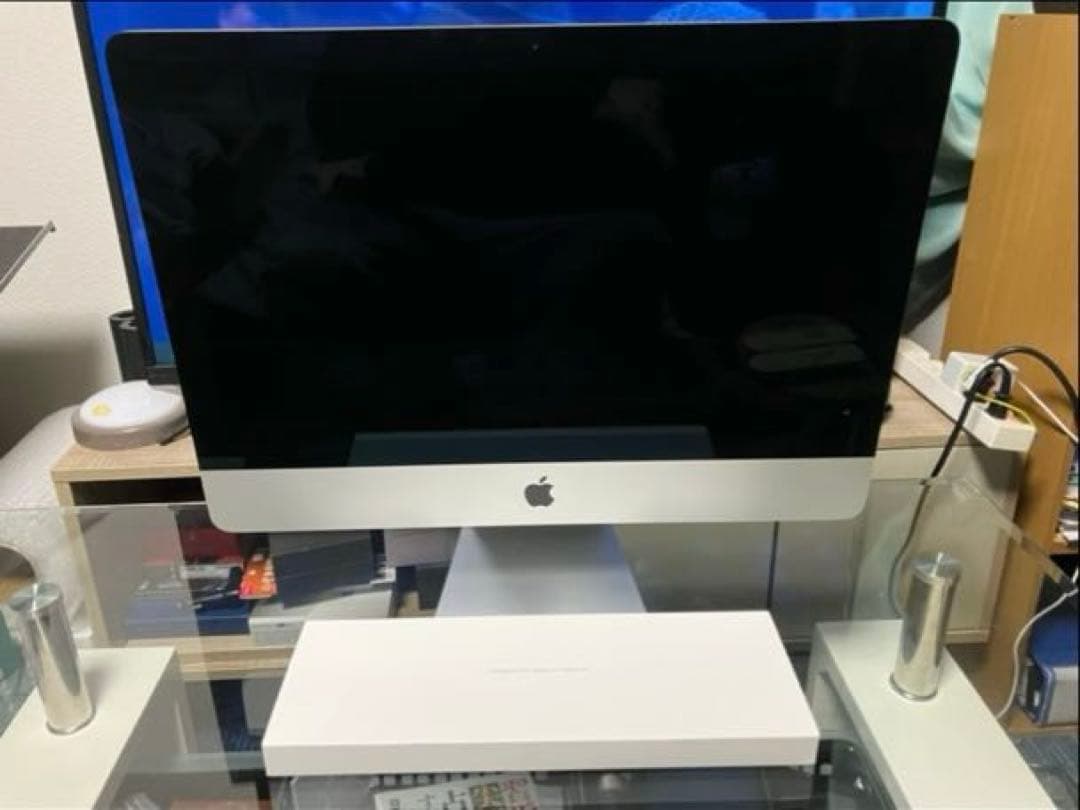 N*ủ様 iMac 21.5\"/3.10C/16GB/1TB 箱付き