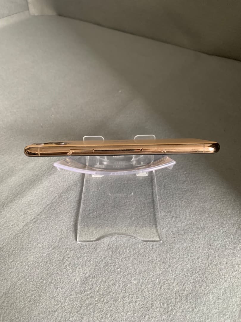 超美品　国内版　SIMフリー　iPhone11　Pro 256GB ゴールド色