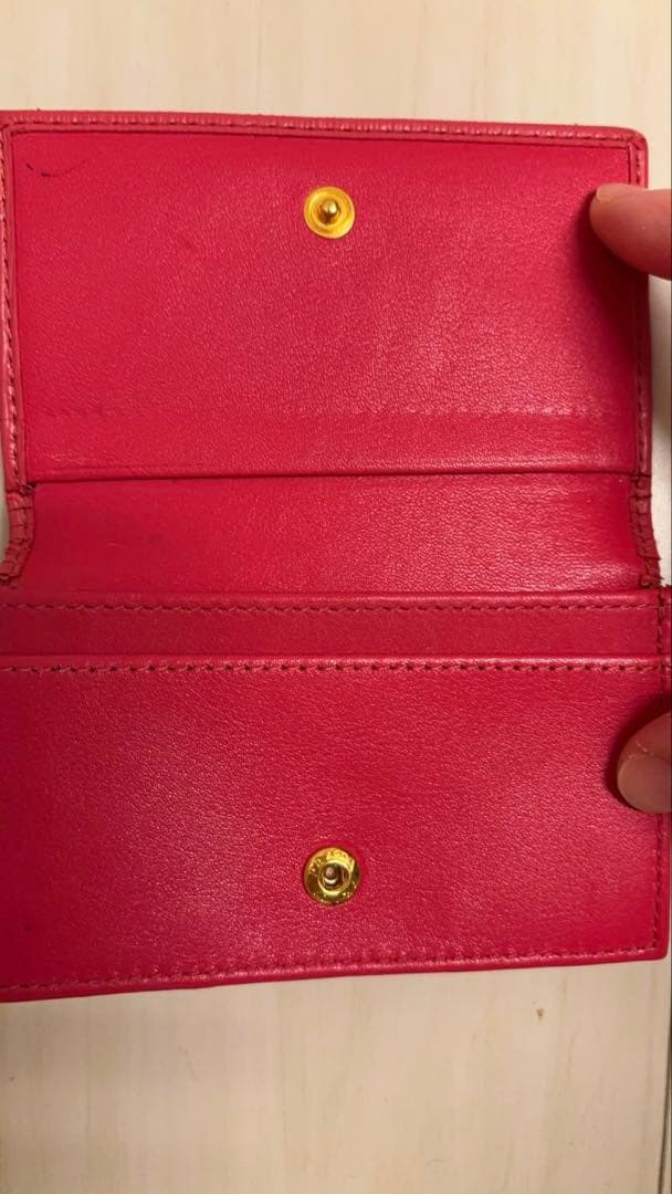 PRADA 名刺入れ 赤 レザー