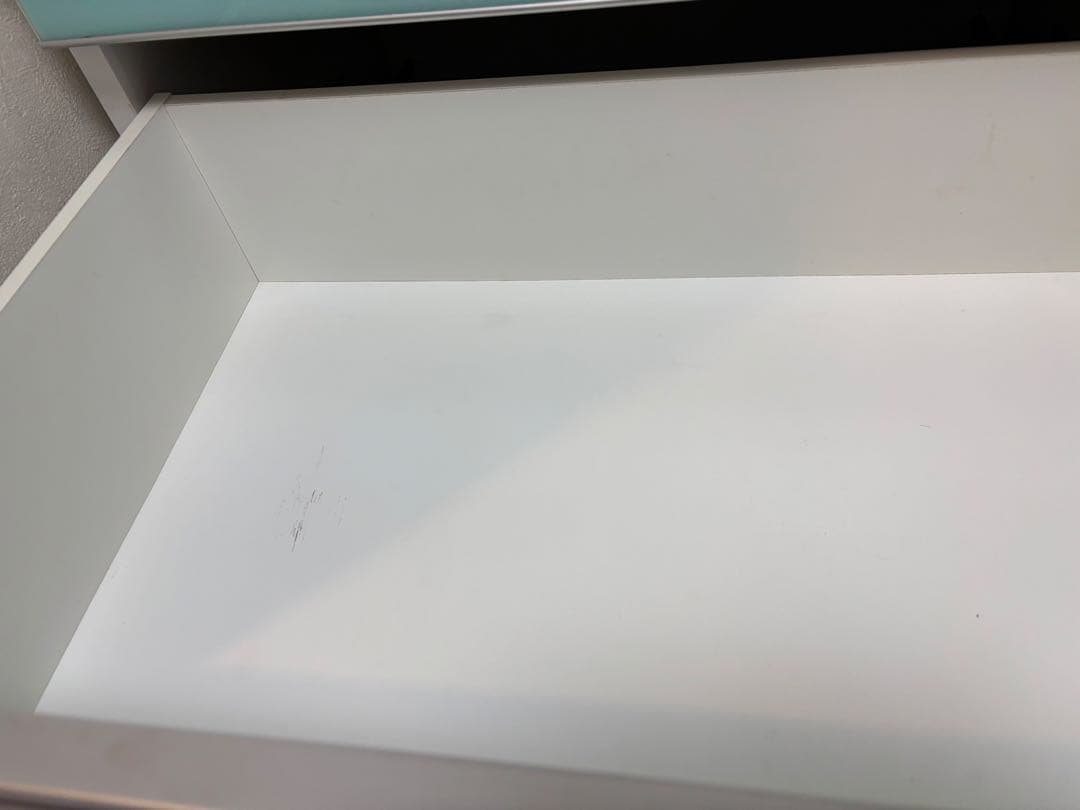 《電源付き！》おしゃれなブルーのキッチンボード／食器棚（幅135×高さ196