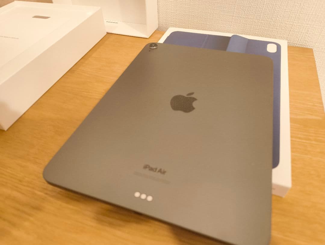 iPad Air (第5世代) 256GB【美品・カバー付き】 スペースグレー