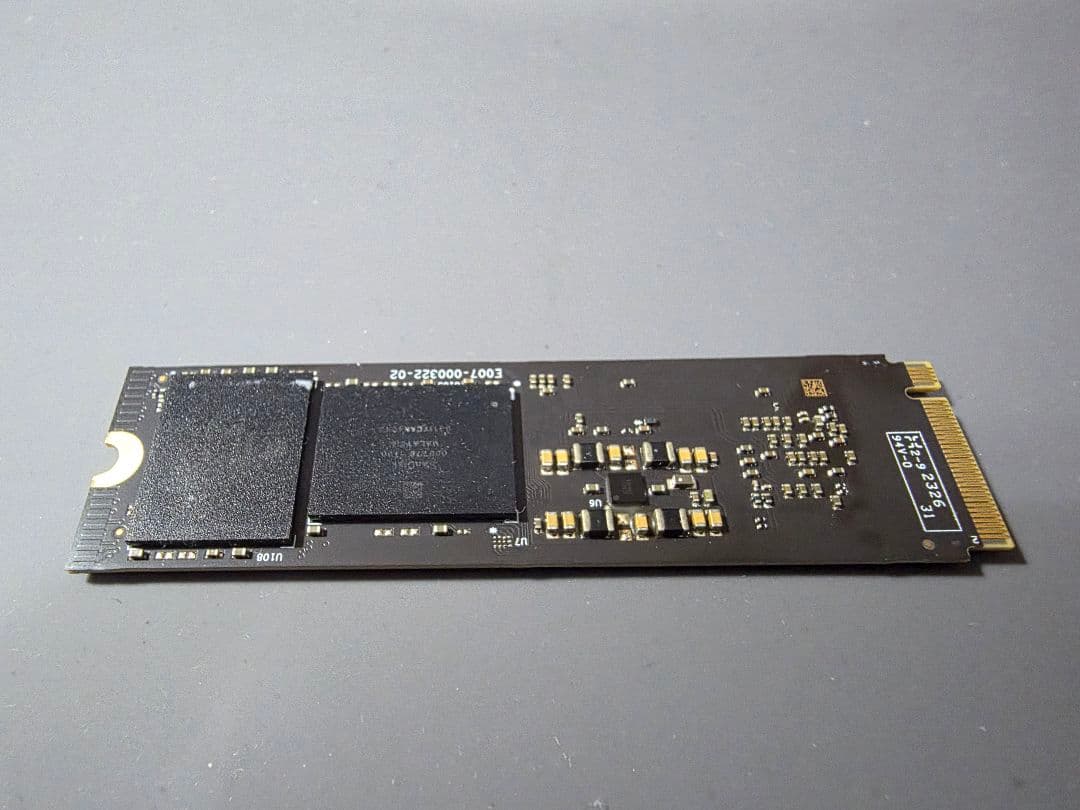 WD black SN850p 4TB M.2 SSD 　ヒートシンクなし