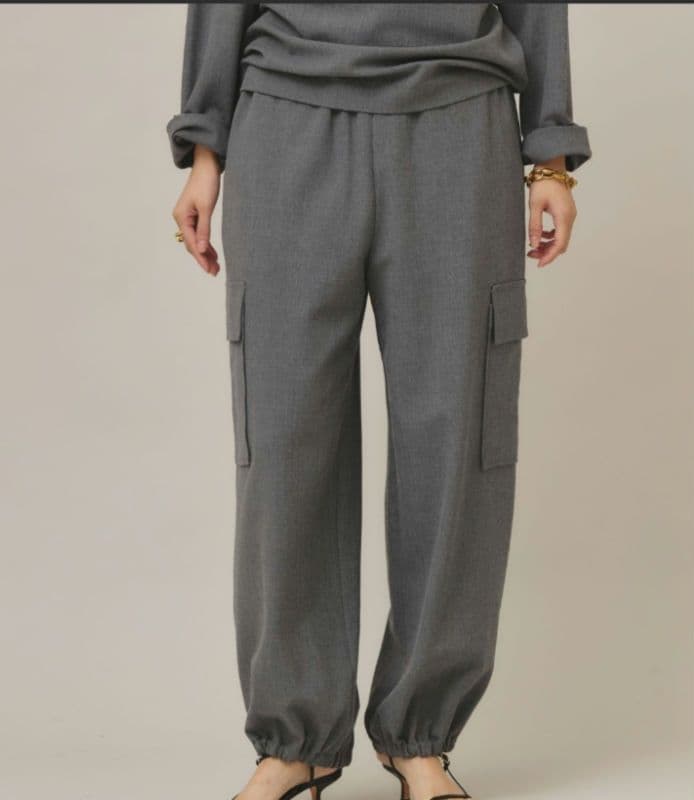 新品未使用タグ付き！Curensology /ストレッチカーゴパンツ