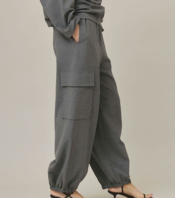 新品未使用タグ付き！Curensology /ストレッチカーゴパンツ