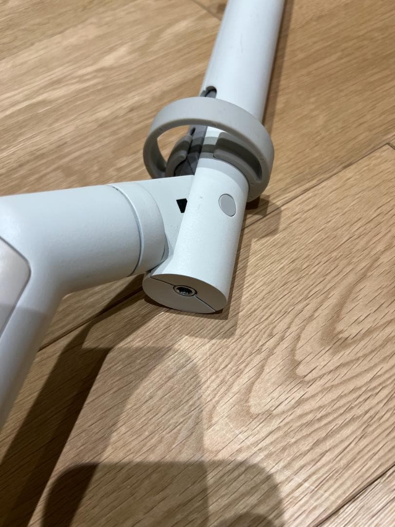 CBS FLO ハーマンミラー モニターアーム ホワイト