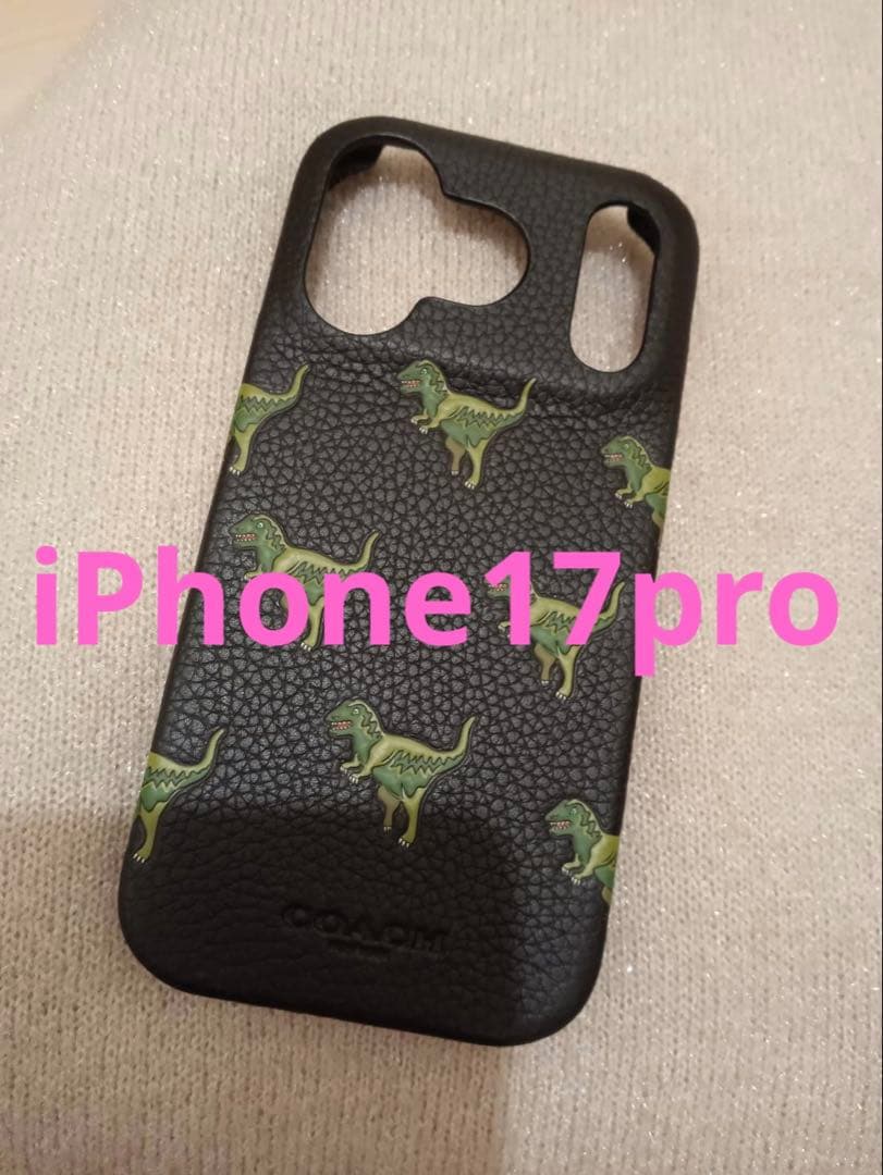 COACH iPhone17pro レキシー　iPhoneケース　恐竜