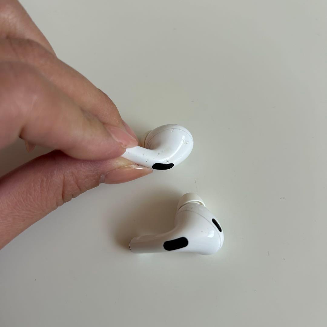 AirPods Pro 2 本体　充電ケーブル/イヤーチップ付