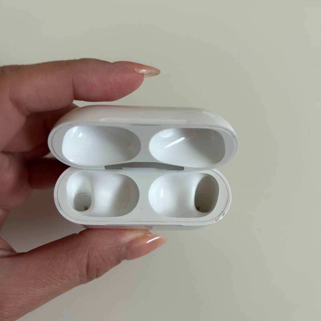 AirPods Pro 2 本体　充電ケーブル/イヤーチップ付