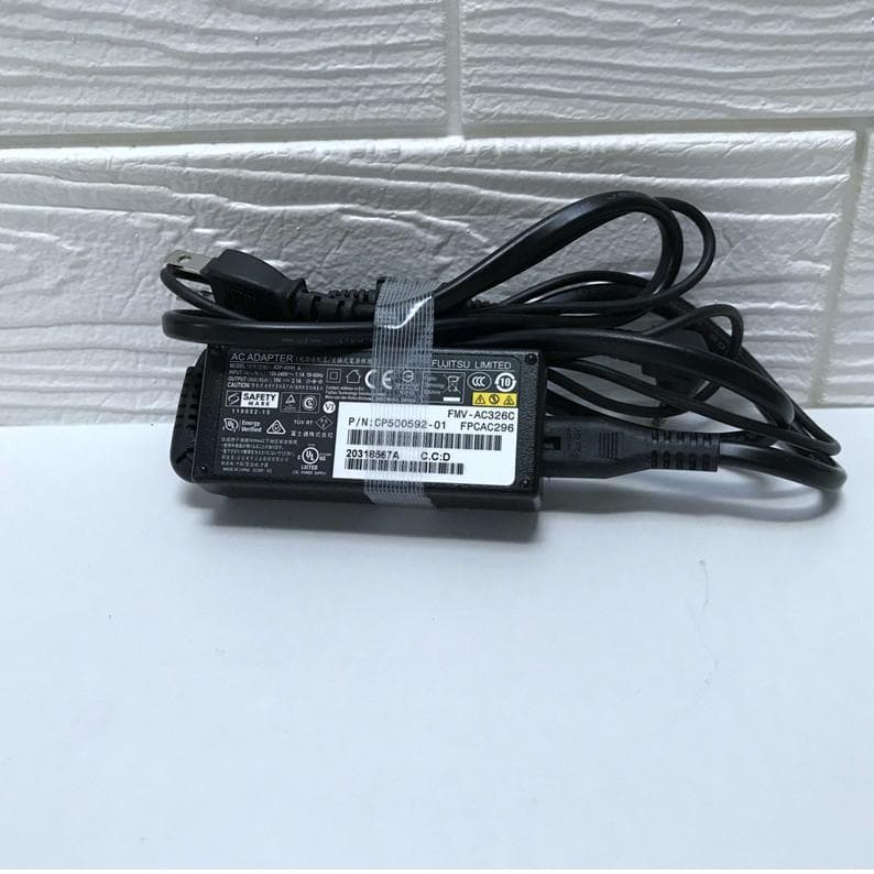 美品》MS Office＊2024認証済/LIFEBOOK U939/256GB