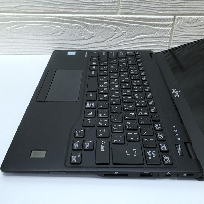 美品》MS Office＊2024認証済/LIFEBOOK U939/256GB