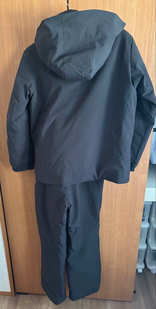 Phenixのスキーウェア、スノーボードウェアの上下セット