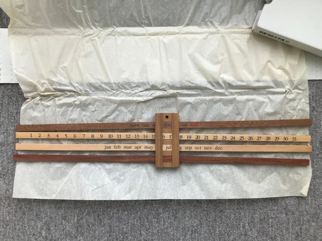 エンツォ•マリ　万年カレンダー　calendario Bilancia