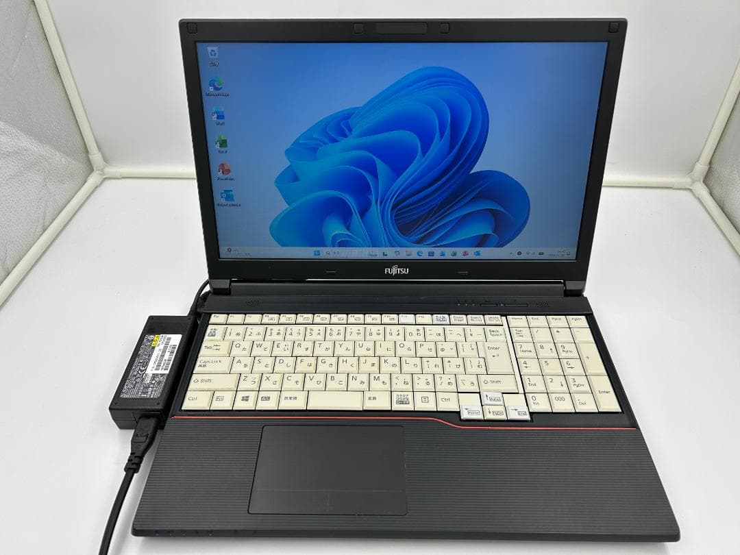 ノートパソコン windows11 オフィス付き core i5 A574/M