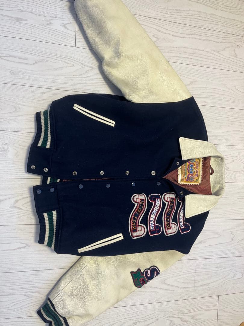 SAS 刺繍入りネイビー/ホワイトスタジャン