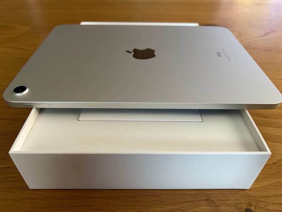 iPad 第10世代 Wi-Fiモデル 64GB シルバー