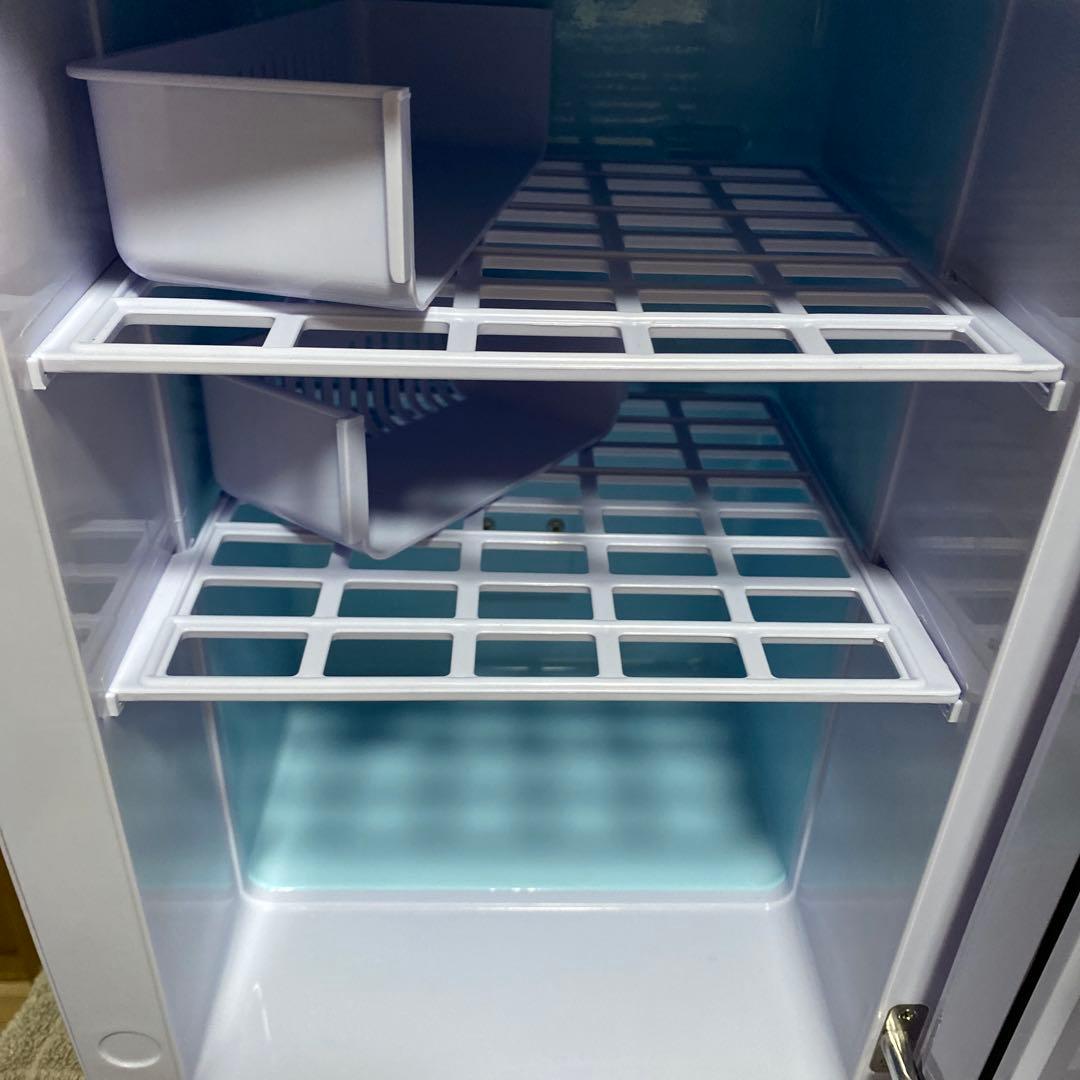 ⭐︎⭐︎15L 小型 冷蔵庫 ペルチェ式 ポータブル　冷温庫　AC/DC給電