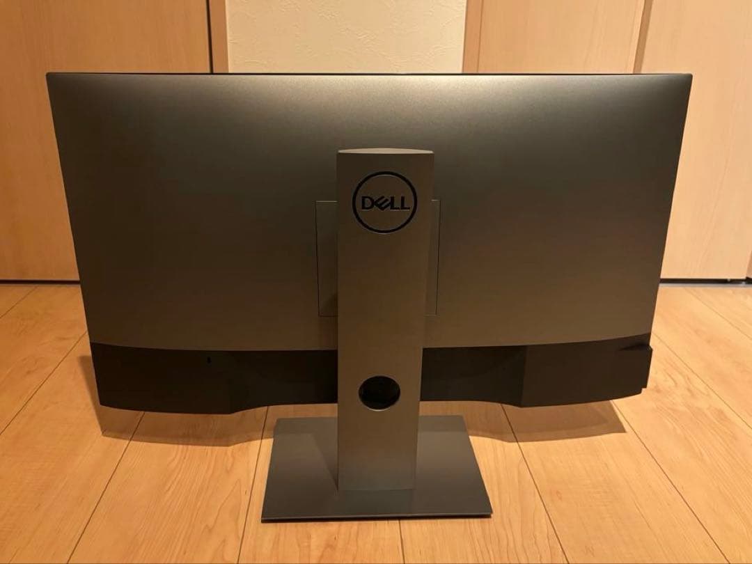 DELL U2719D デジタルハイエンド 27インチ モニター 002
