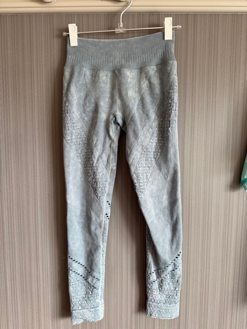 SUKALA ヨガウェア　上下セット