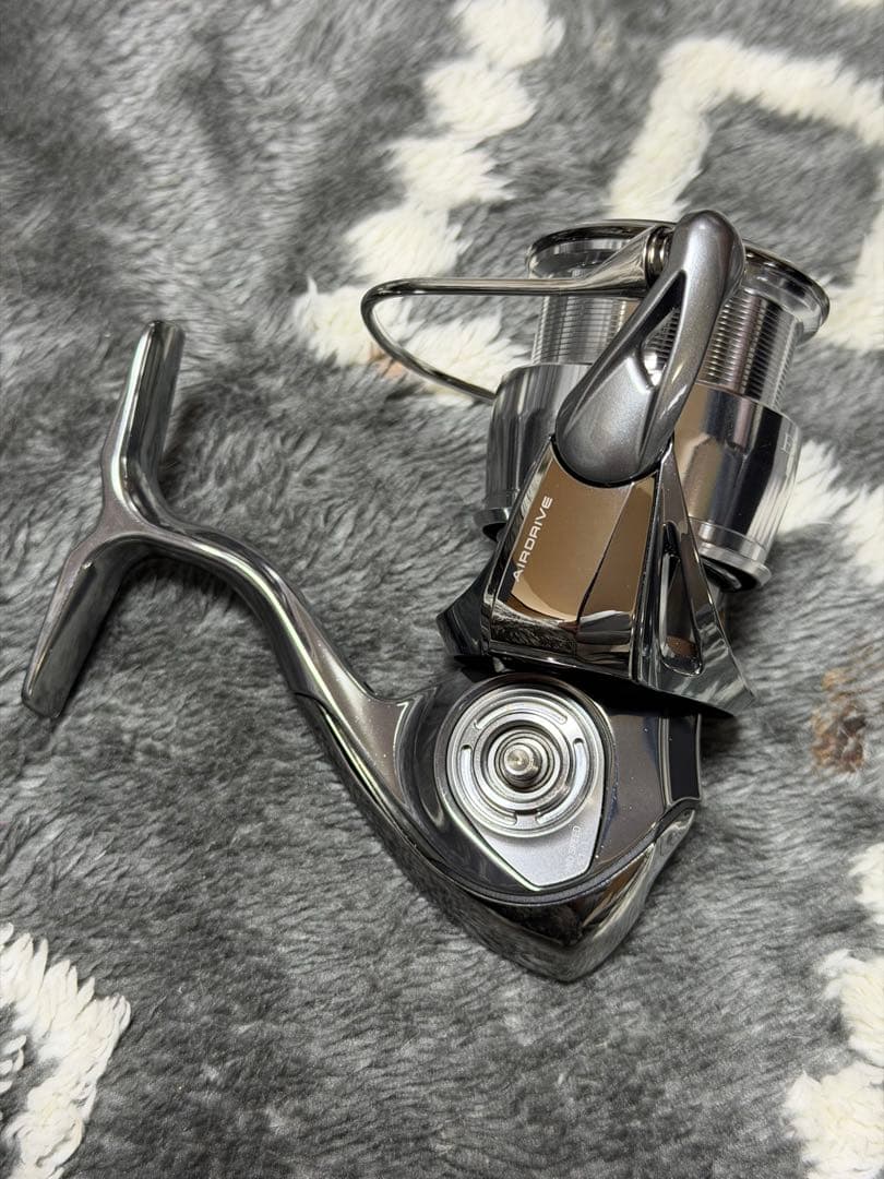 ダイワ 22イグジスト LT2500S 未使用品