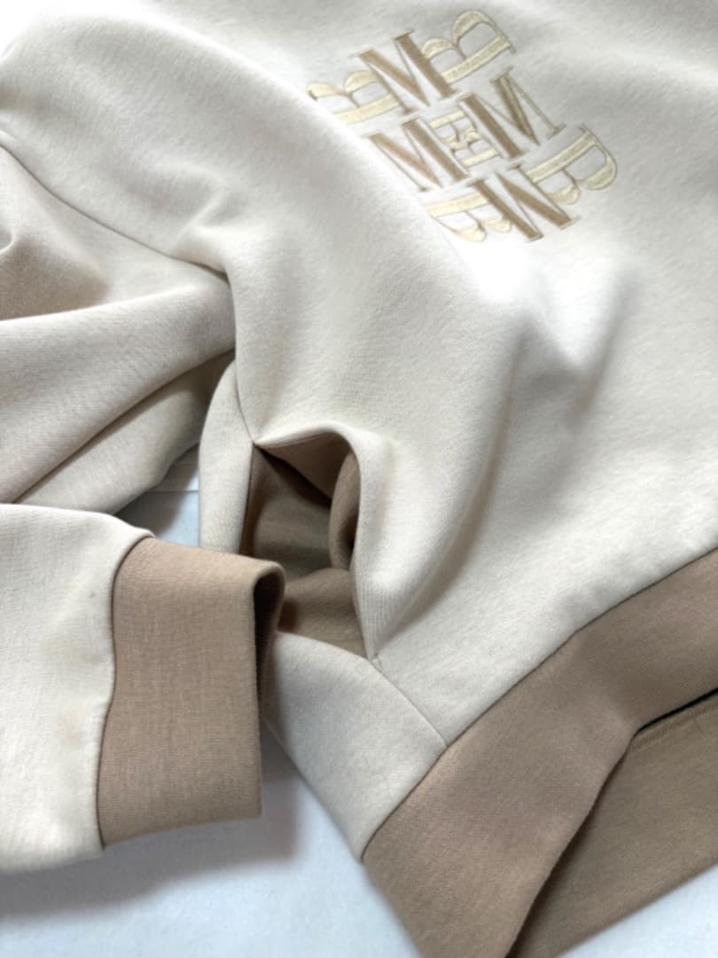 新品モラビト MORABITO・BLANCプルオーバー9トレーナー¥49.500