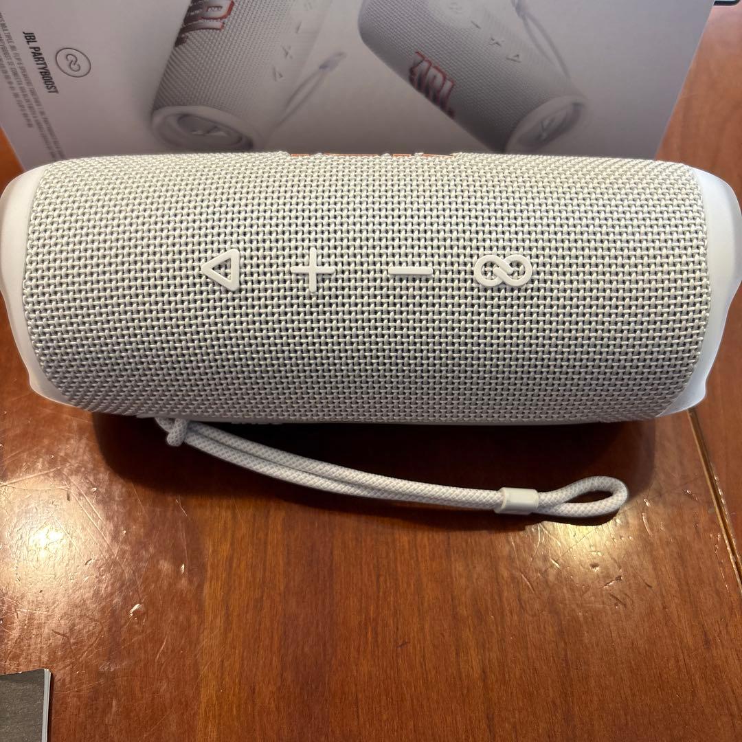 JBL FLIP6 スピーカー ポータブル ホワイト箱付き　美品　期間限定価格