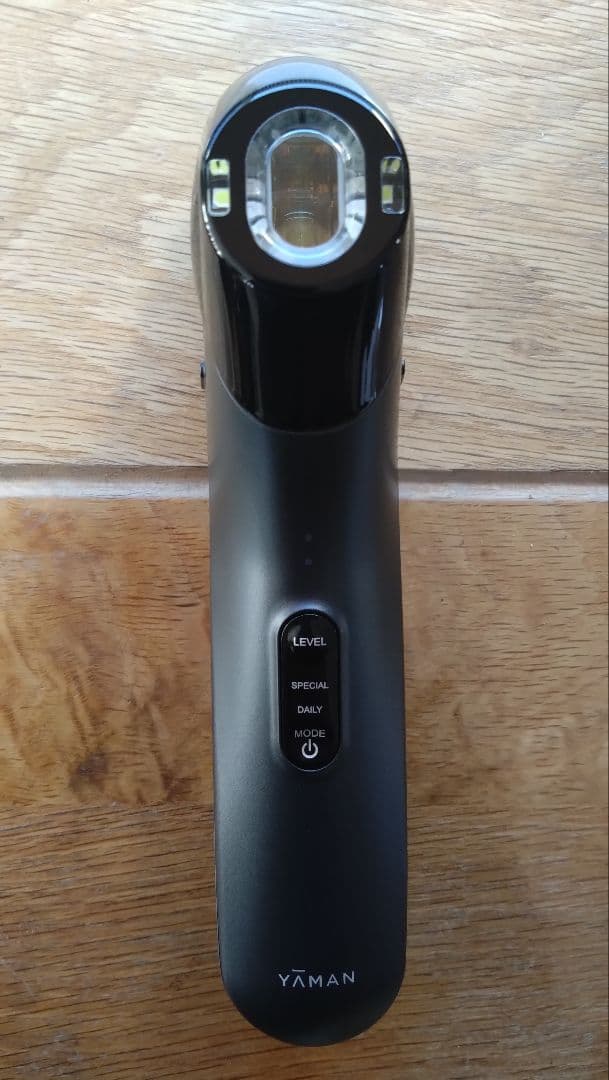 ヤーマン美顔器　ブルーグリーンショット