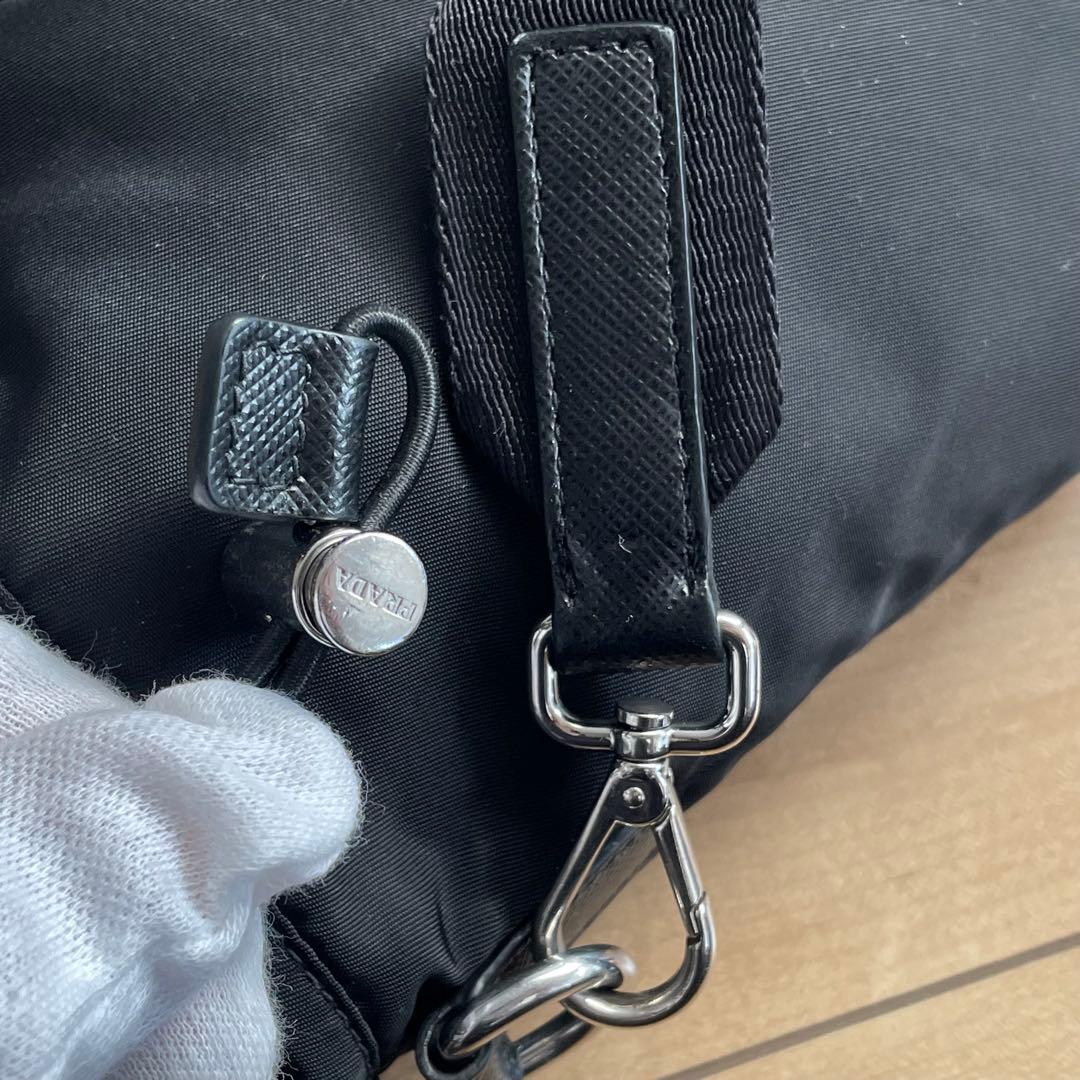 プラダ　RFID認証　リナイロン　ショルダーバッグ　スマホショルダー　ブラック