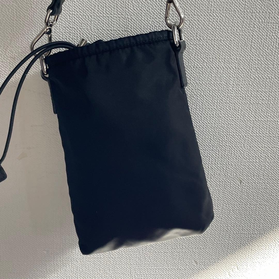 プラダ　RFID認証　リナイロン　ショルダーバッグ　スマホショルダー　ブラック