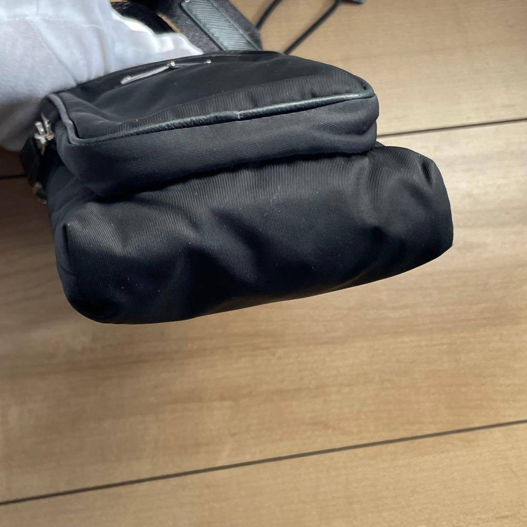 プラダ　RFID認証　リナイロン　ショルダーバッグ　スマホショルダー　ブラック